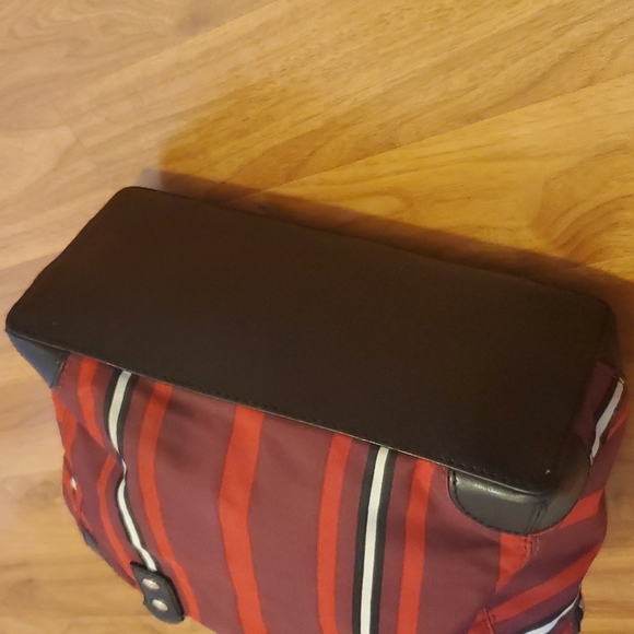 ♠️Stripped Kate Spade Bag♠️ - Picture 7 of 11